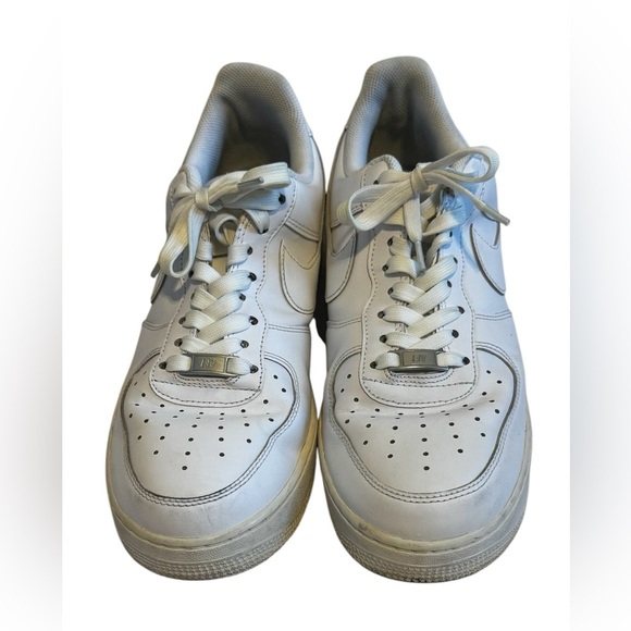 Nike Air Force 1 Men’s Low White Tennis Shoes Sz 10 - Picture 1 of 7